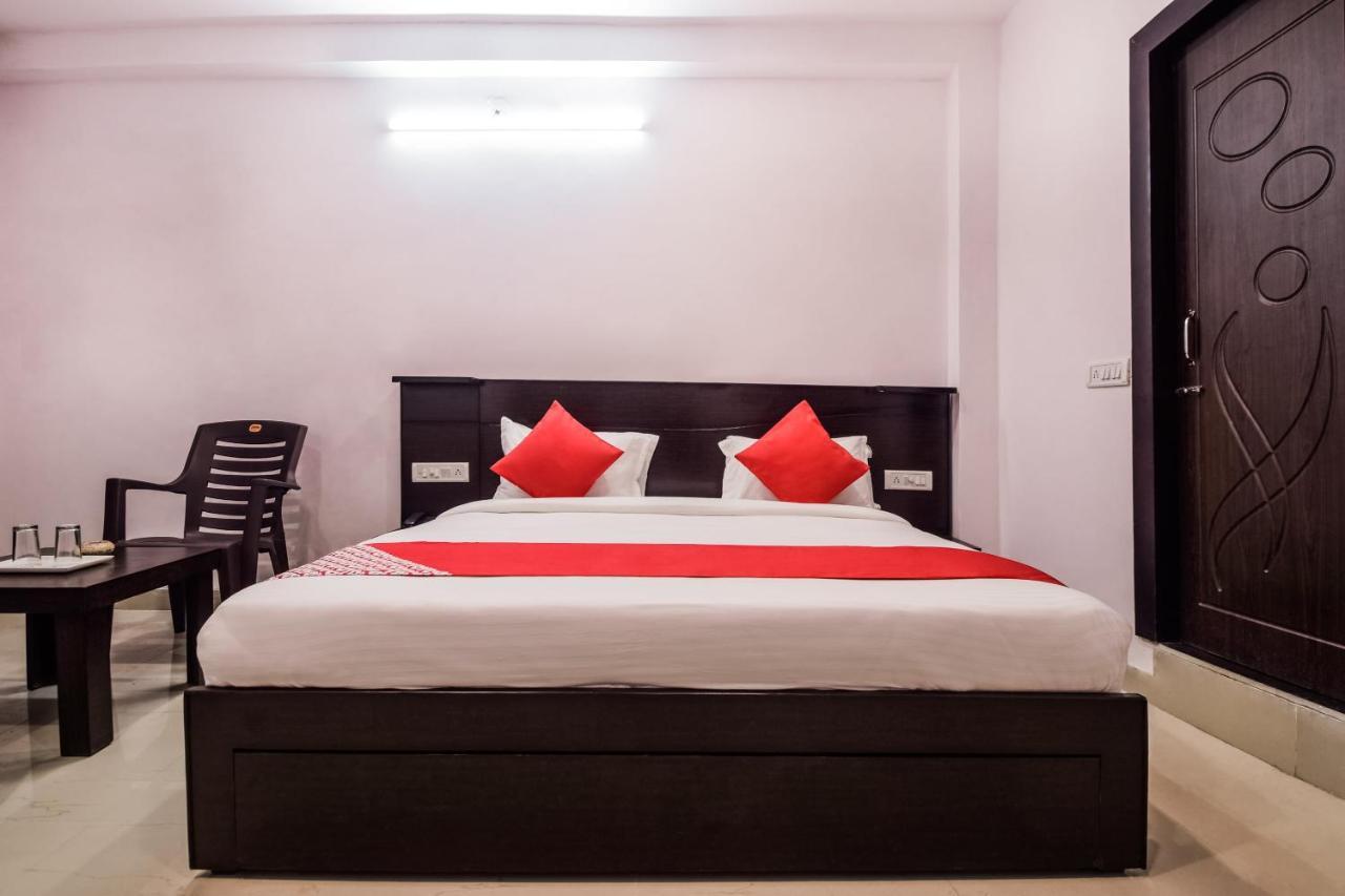 Oyo 23296 Hotel Quality Time Udaipur Bagian luar foto