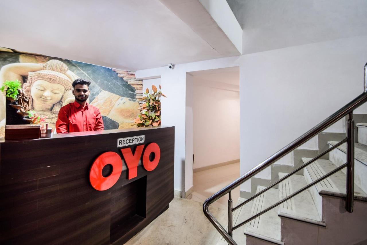 Oyo 23296 Hotel Quality Time Udaipur Bagian luar foto
