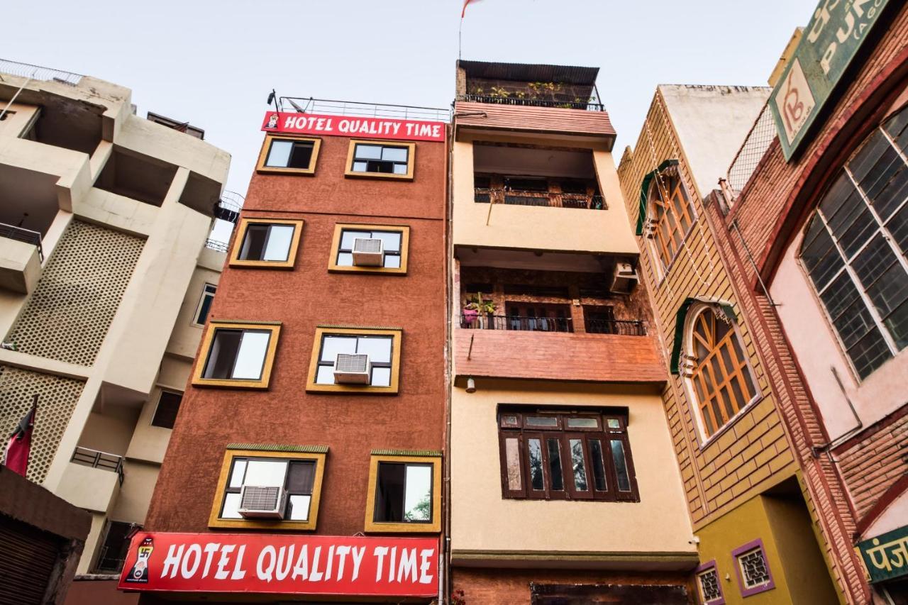 Oyo 23296 Hotel Quality Time Udaipur Bagian luar foto