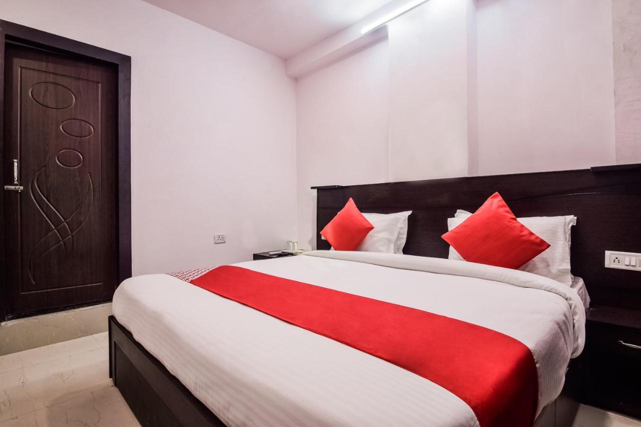 Oyo 23296 Hotel Quality Time Udaipur Bagian luar foto